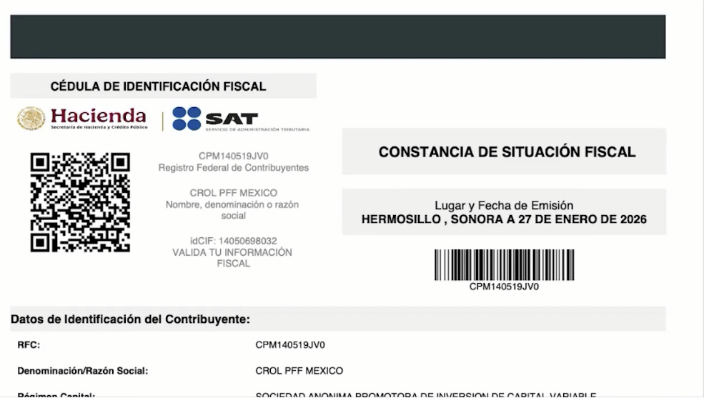 Constancia de Situación Fiscal del SAT mostrando el encabezado con el CIF (sello Hacienda-SAT, código QR, RFC, razón social e idCIF (señalado con flecha roja)) y los Datos de Identificación del Contribuyente al pie.