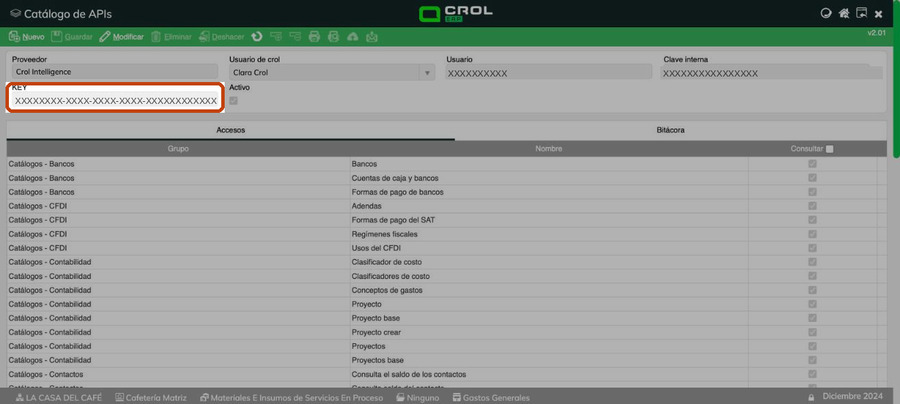 Registro guardado del Catálogo de APIs de Crol ERP con el campo KEY resaltado y las credenciales enmascaradas, junto al Usuario y la Clave interna que generó Crol.